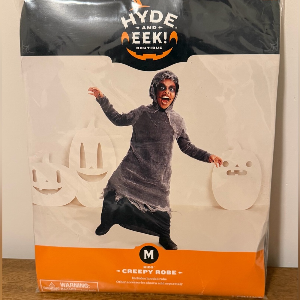 NEW Creepy Robe Child Halloween Costume Medium 8